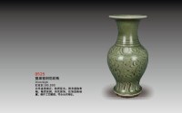 龙泉窑刻花纹瓶 -  - 瓷器 - 2010年大型精品拍卖会 -中国收藏网