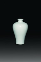 甜白釉梅瓶 -  - 玉器杂项书画瓷器 - 上海鸿年2012秋季大型艺术品拍卖会 -收藏网
