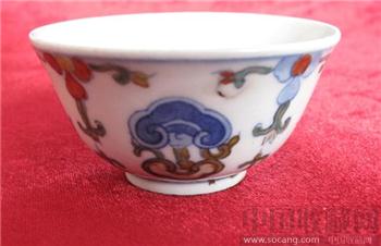 明成化斗彩灵云纹杯-收藏网