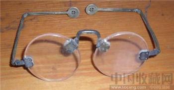 清代老水晶大片眼镜两幅合拍 -收藏网