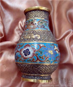 清中期景泰蓝掐丝花瓶(美国西海岸万佛城藏宝阁)-收藏网