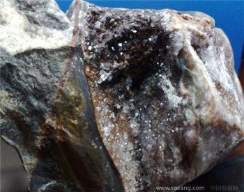 水晶矿物原石-收藏网
