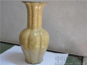 宋 哥窑瓜棱瓶  高24公分-收藏网