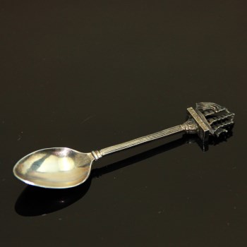 银雕工艺帆船形小勺-收藏网