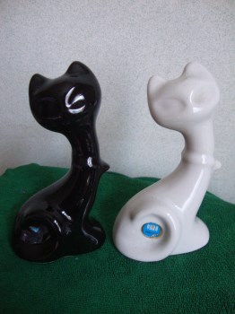 韩美林作品8 黑猫白猫-收藏网