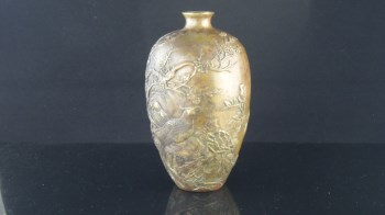 乾隆年制铜雕花瓶-收藏网