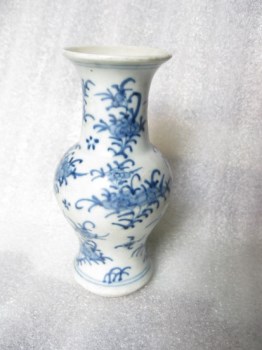 清青花花卉纹瓷瓶 -收藏网