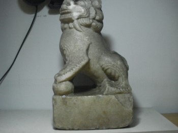 汉白玉石雕狮子-收藏网