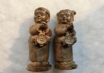 正宗天然越南印尼沉香木雕 金童玉女摆件-收藏网